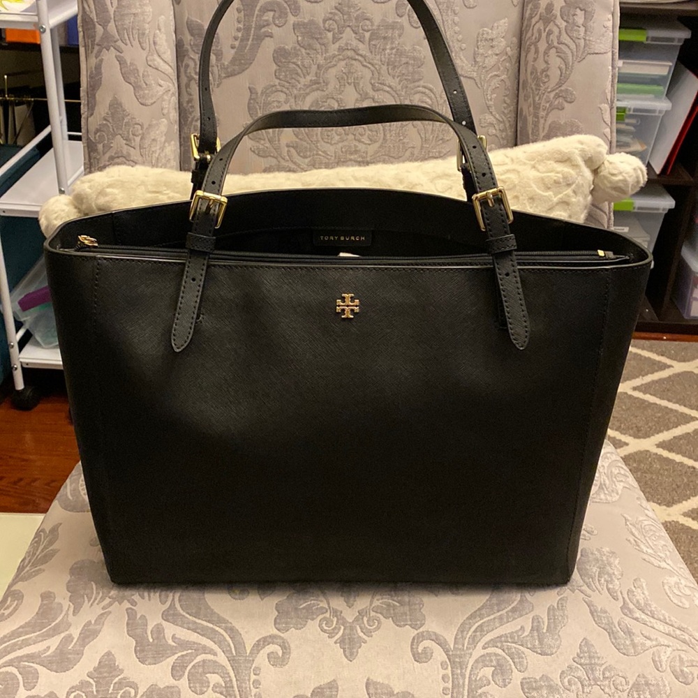 Black Tory Burch tote.